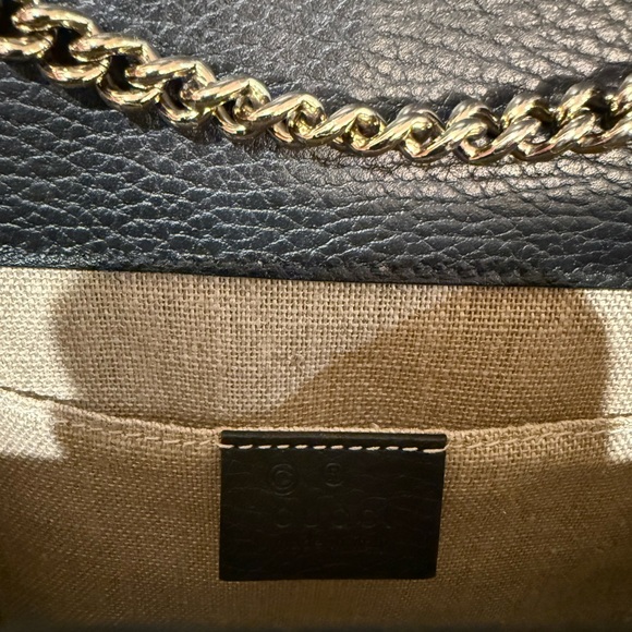 Gucci Black Pebbled Leather Chain Crossbody with Gold Hardware - Picture 7 of 7